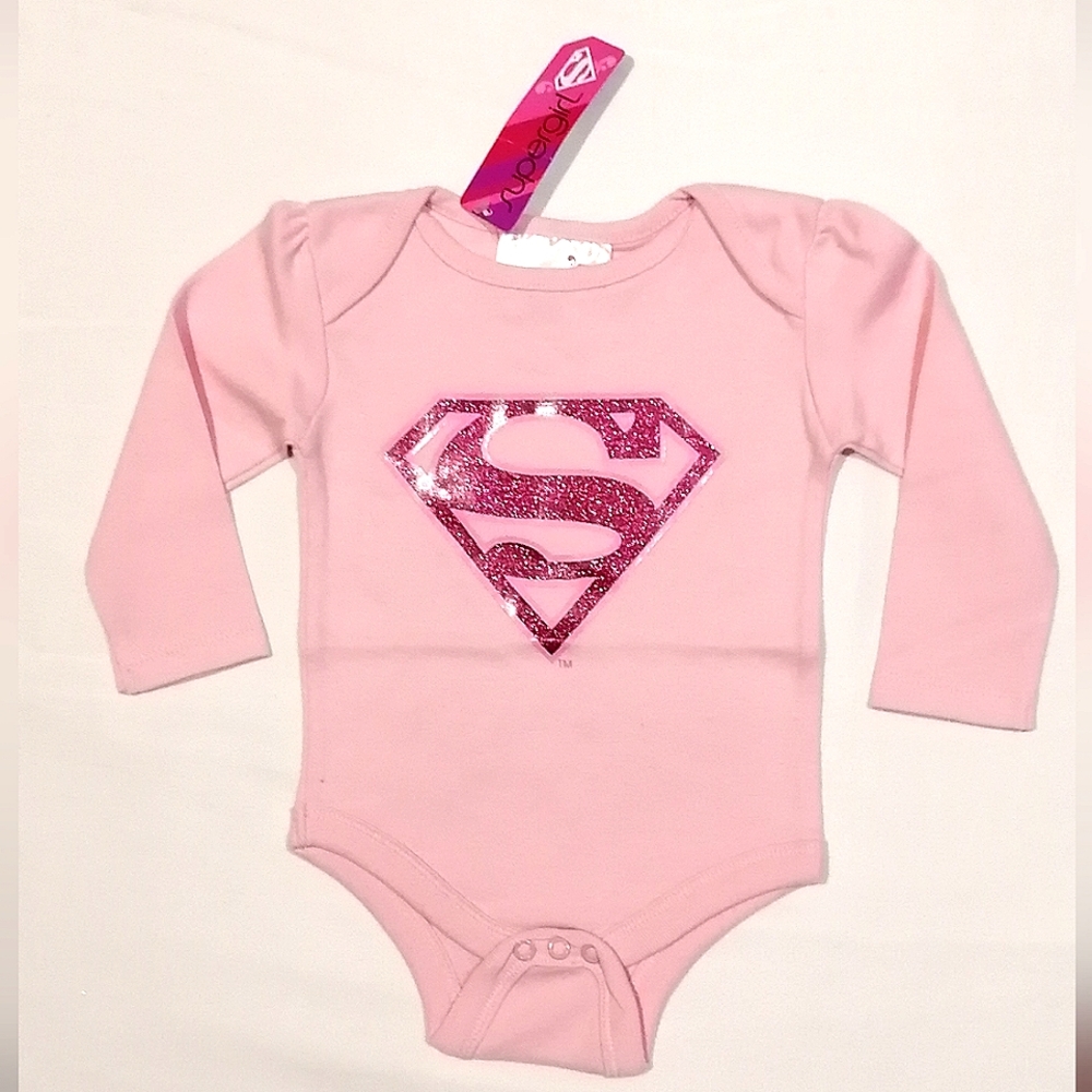 🔥SALE🔥 Supergirl DC Comics Baby Girl's Sparkly Onesie NWT Size 3-6 Months